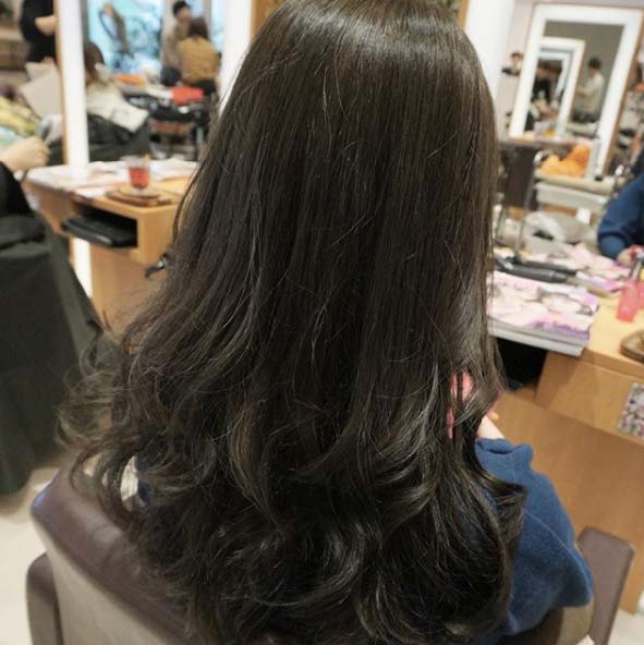 今冬おすすめのヘアカラー 秋田市の美容室 髪 メイク 自分をかえてくれるヘアサロン ルミナス